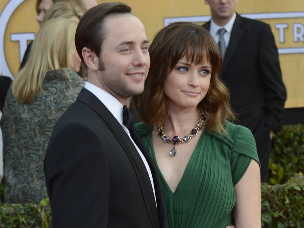 Vincent Kartheiser und Alexis Bledel auf dem roten Teppich. (Bild: imago/UPI Photo)