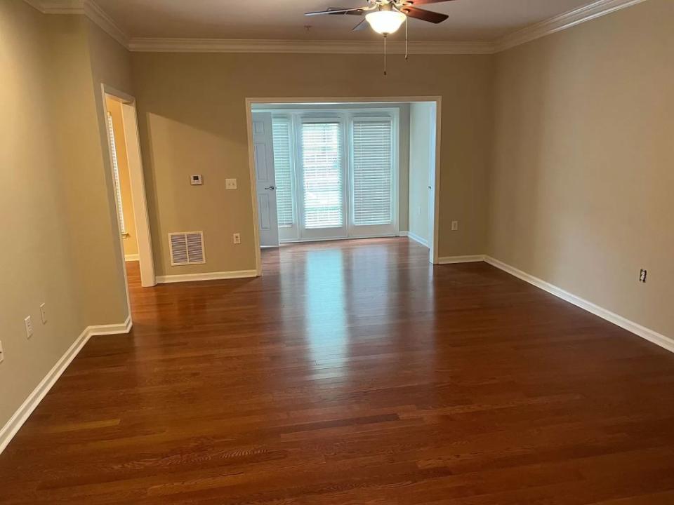 The living area in the condo is seen above. Dogwood Court Rentals