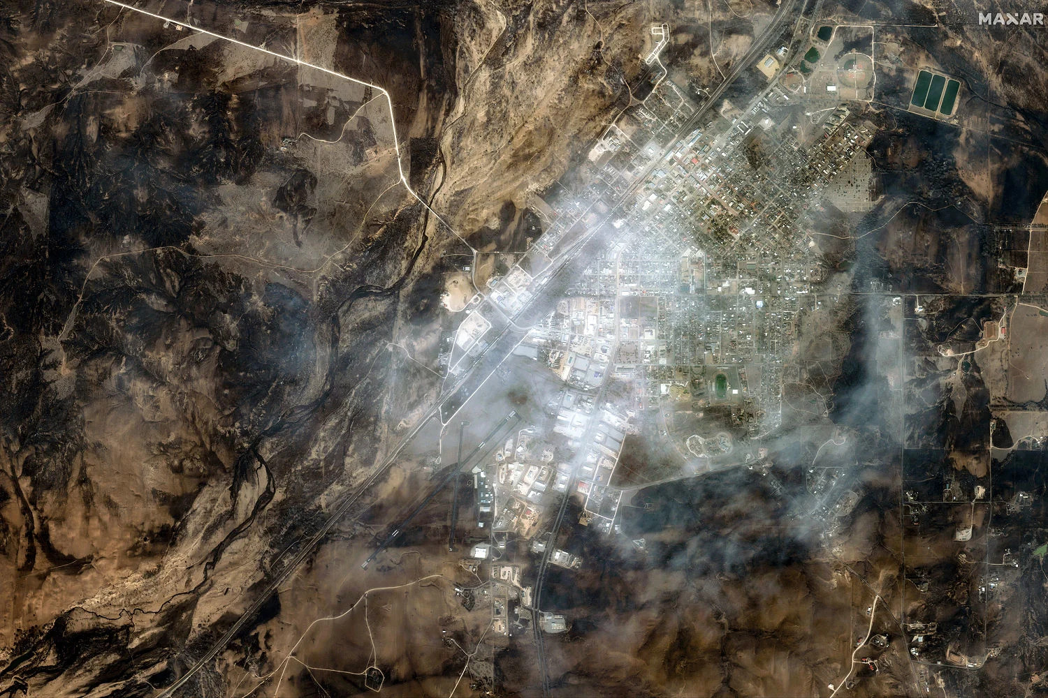 aerial satellite smoke fire (Satellite image ©2024 Maxar Technologies)