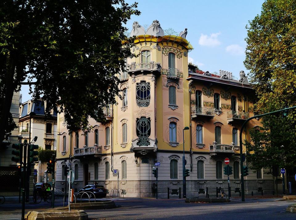 Casa Fenoglio-Lafleur, Turin