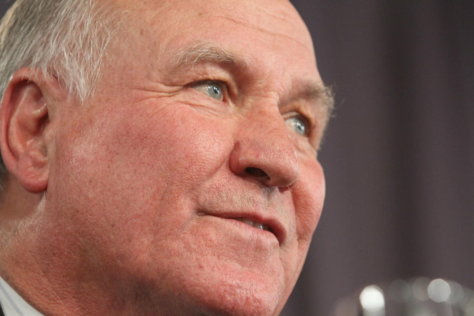 Tony Windsor speaks during a National Press Club address