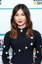 <p> Two-toned ends like Gemma Chan&apos;s make for a bold statement&#x2014;and will look super chic sticking out from a beanie. </p>