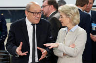 French Defence Minister Jean-Yves Le Drian and German counterpart Ursula Von der Leyen attend a NATO defence ministers meeting at the Alliance headquarters in Brussels, Belgium, October 26, 2016. REUTERS/Francois Lenoir