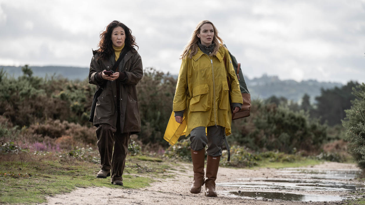 Killing Eve stars Sandra Oh and Jodie Comer on set