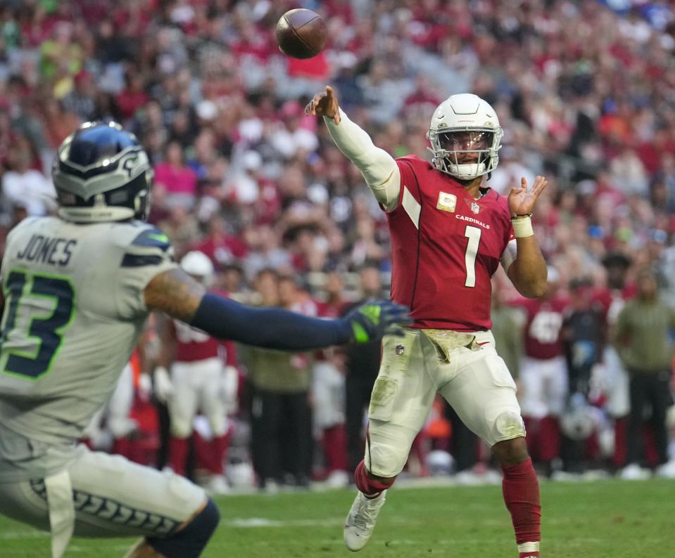 Will Kyler Murray and the Arizona Cardinals beat the Seattle Seahawks on Sunday? NFL Week 18 picks, predictions and odds weigh in on the game.
