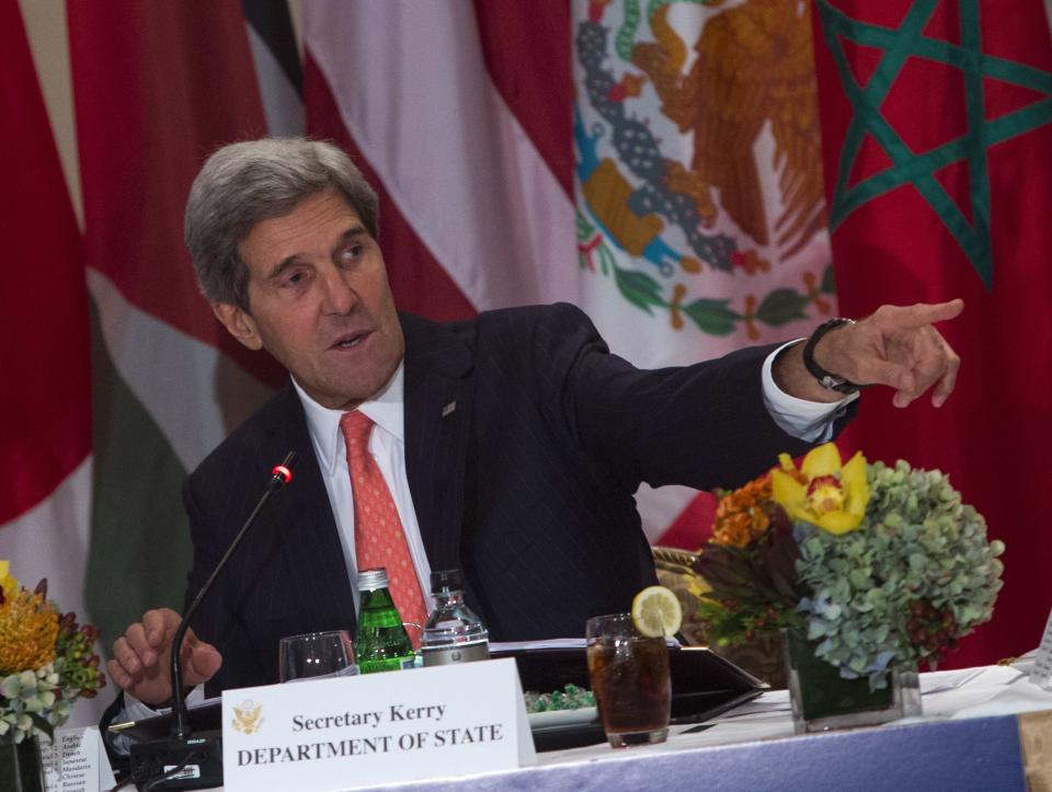 U.S. Secretary of State John Kerry speaks at a luncheon in New York September 23, 2013. REUTERS/Eric Thayer (UNITED STATES - Tags: POLITICS)