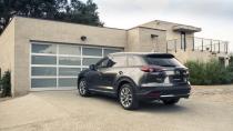 <p>Mazda today unveiled its new, second generation CX-9 three-row crossover SUV<br></p>