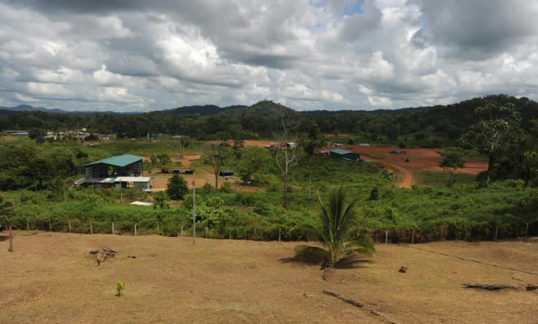 Vista de "Campo Las Crucitas" donde la minera canadiense Infinito Gold tenía proyectada la explotación de oro a cielo abierto, en Las Crucitas, al norte de Costa Rica, el 13 de octubre de 2010. (YURI CORTEZ)