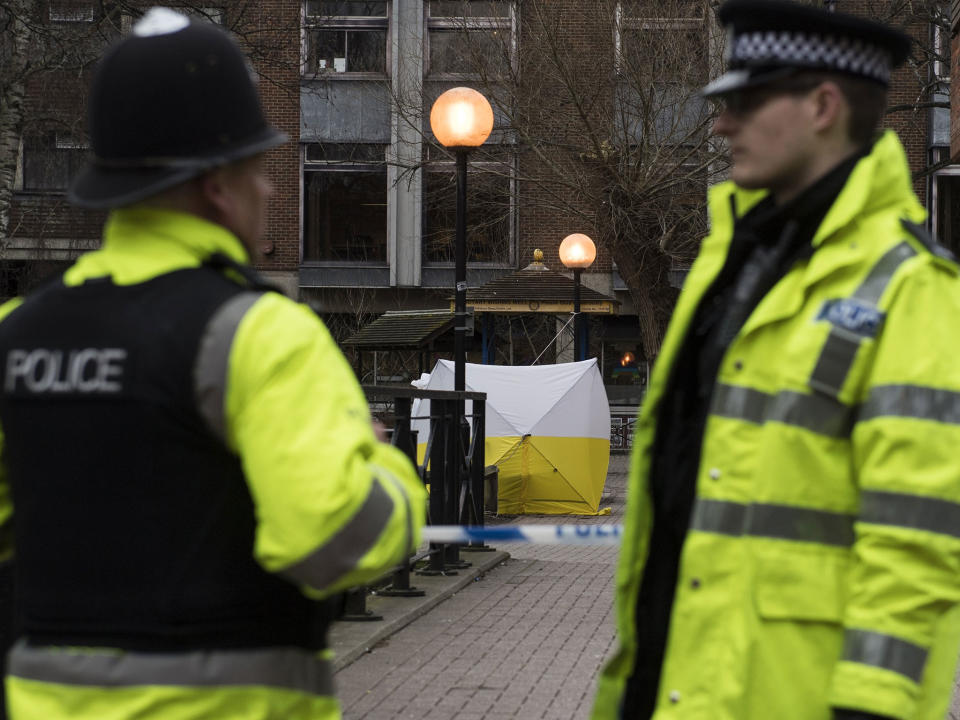 What does a 1995 murder say about Russian state involvement in the Skripal poisoning?