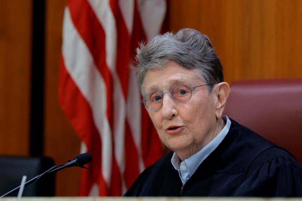 PHOTO: Judge Jean Toal, former South Carolina Supreme Court Justice, presides during a hearing on a motion for Alex Murdaugh's retrial, Jan. 16, 2024, at the Richland County Judicial Center in Columbia, S.C.  (Tracy Glantz/The State via AP, Pool)