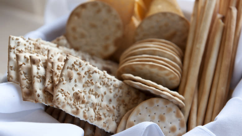 different types of crackers