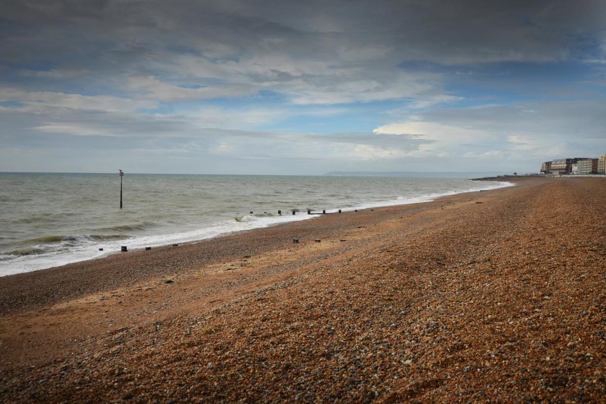 bexhill-among-top-5-dirtiest-beaches-in-the-south-east