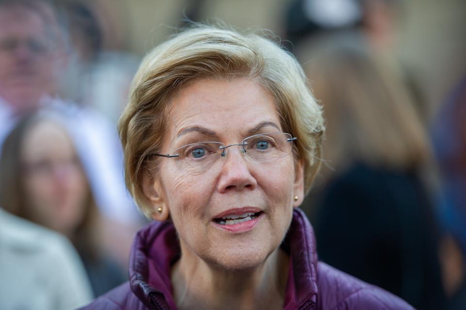 Democratic presidential candidate Massachusetts Senator Elizabeth Warren announces the suspension of her presidential campaign in front of her Cambridge, Massachusetts home on March 5, 2020.