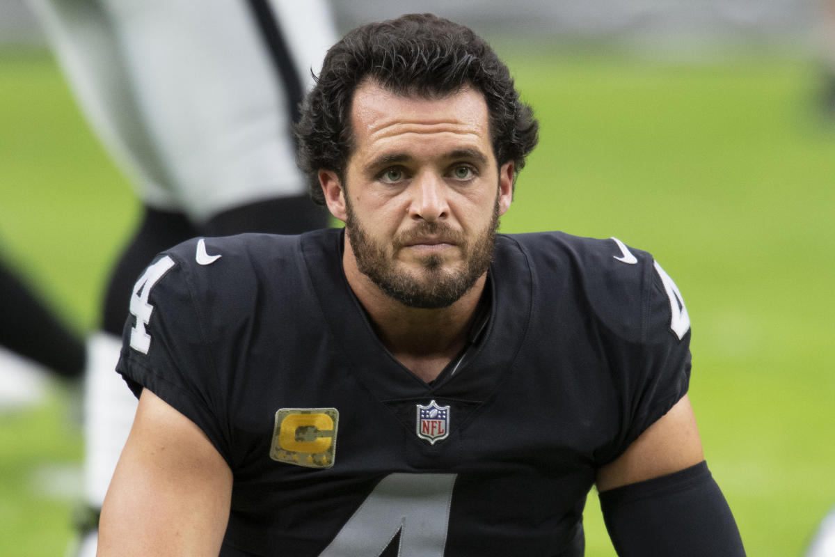 Raiders' Derek Carr once again struggles against the Chiefs – The