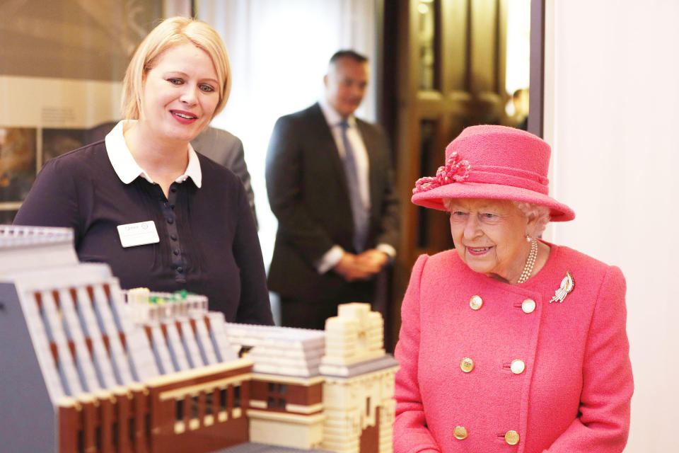 Queen Elizabeth Steps Out Solo on 71st Wedding Anniversary