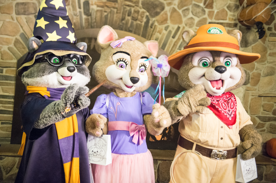 FOR KIDS: Great Wolf Lodge's Howl-O-Ween