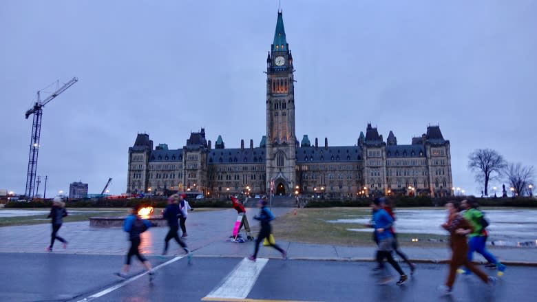 Burpees on the Hill: Fitness buffs offer free early morning workouts