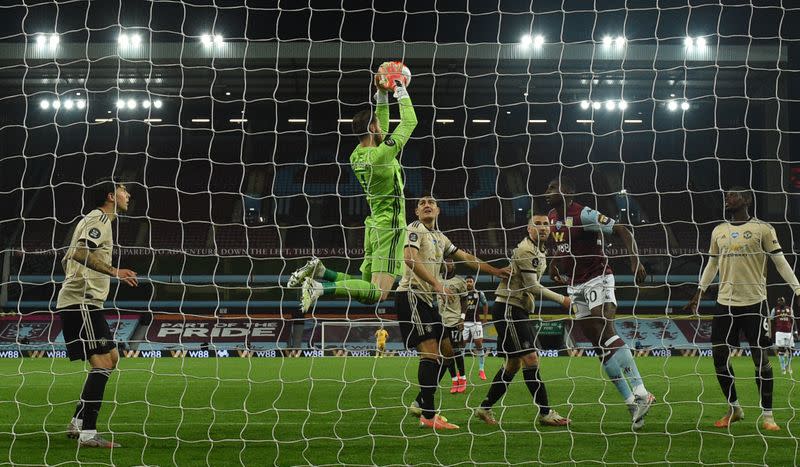 Premier League - Aston Villa v Manchester United