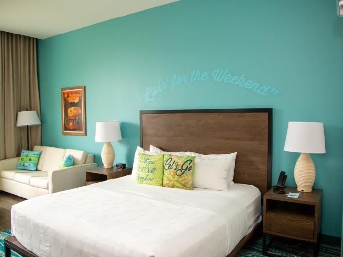 A hotel room with a bed  in Camp Margaritaville Pigeon Forge