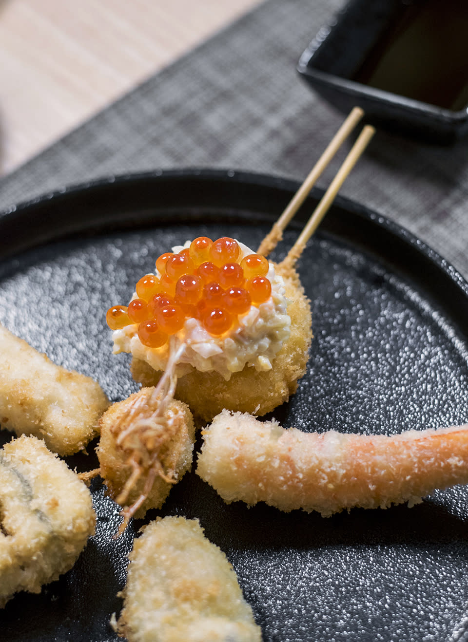 尖沙咀美食│特色串揚新居酒屋！$1追加串揚日本蠔/三文魚子蝦餅