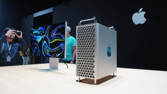 NEW $6,000 Apple Mac Pro “CHEESE GRATER” Hands-On Preview