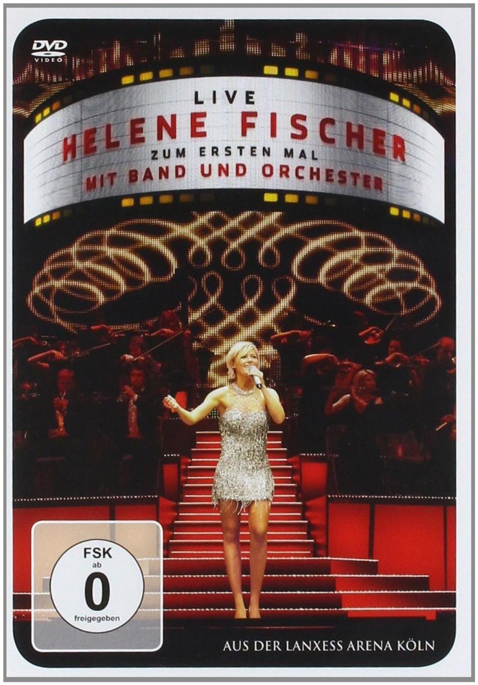 Bei ihren Auftritten legt Helene Fischer die Zurückhaltung ab. Auch sie inszeniert sich in wechselnden und stets knappen Outfits gerne mal als Vamp. Die DVD "Helene Fischer - zum ersten Mal mit Band & Orchester" wurde am 26. Juni 2011 in Köln aufgezeichnet. (Bild: Universal)