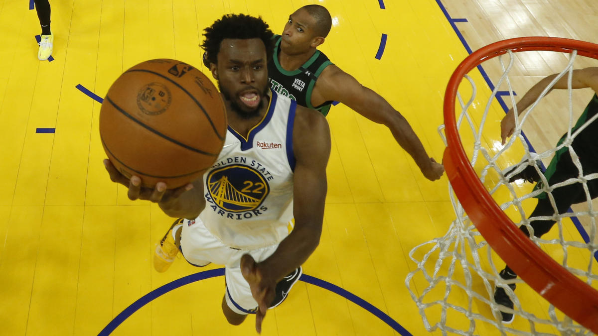 Andrew Wiggins extended his contract with the Warriors for four years