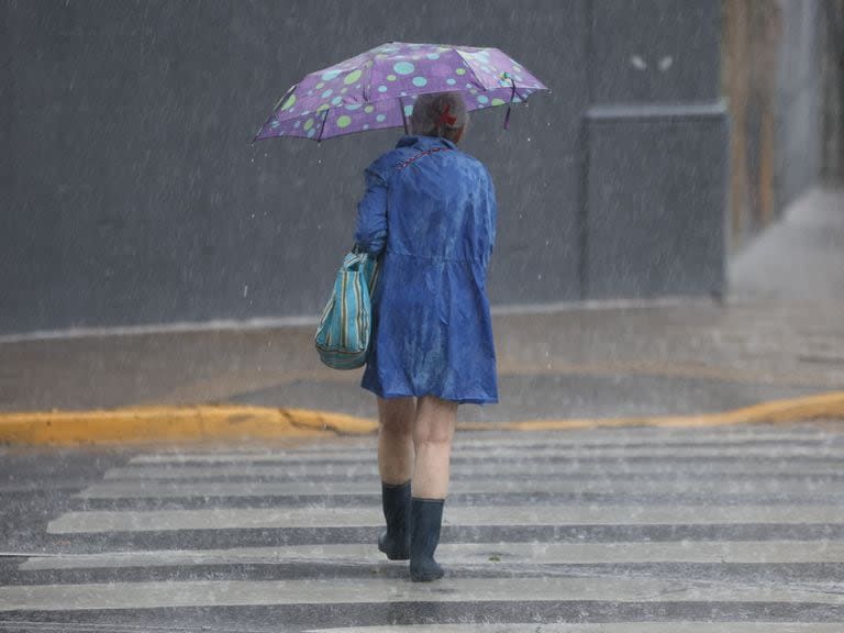 Las alertas de lluvia rigen durante toda la jornada de este miércoles.