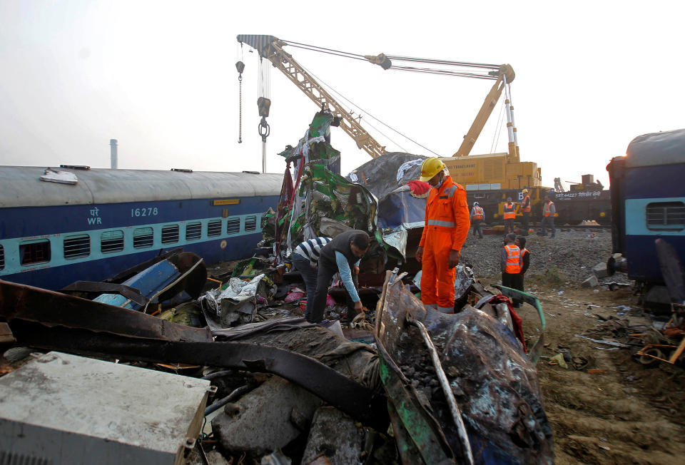 Train derails in northern India