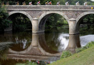 <p>Die vierte Etappe der Tour de France führt die Radfahrer auf eine 195 Kilometer lange Strecke, die durch die malerische Bretagne von La Baule nach Sarzeau verläuft. (Bild: Reuters) </p>