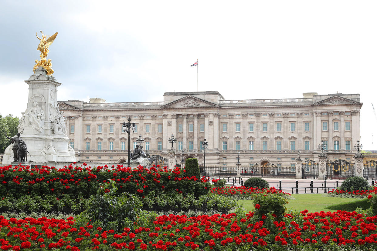 LONDON, ENGLAND - JUNE 18: A general view of Buckingham Palace on June 18, 2020 in London, England. L'Appel du 18 Juin (The Appeal of 18 June) was the speech made by Charles de Gaulle to the French in 1940 and broadcast in London by the BBC. It called for the Free French Forces to fight against German occupation. The appeal is often considered to be the origin of the French Resistance in World War II. President Macron is the first foreign dignitary to visit the UK since the Coronavirus Lockdown began. (Photo by Chris Jackson/Getty Images)