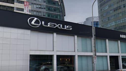 原PO朋友想買LEXUS車款。（圖／翻攝自Google Map）