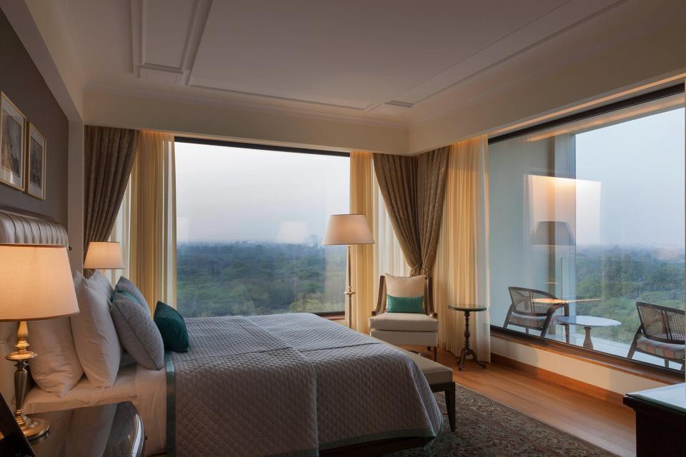 Bedroom in the delux suite at The Oberoi, New Delhi