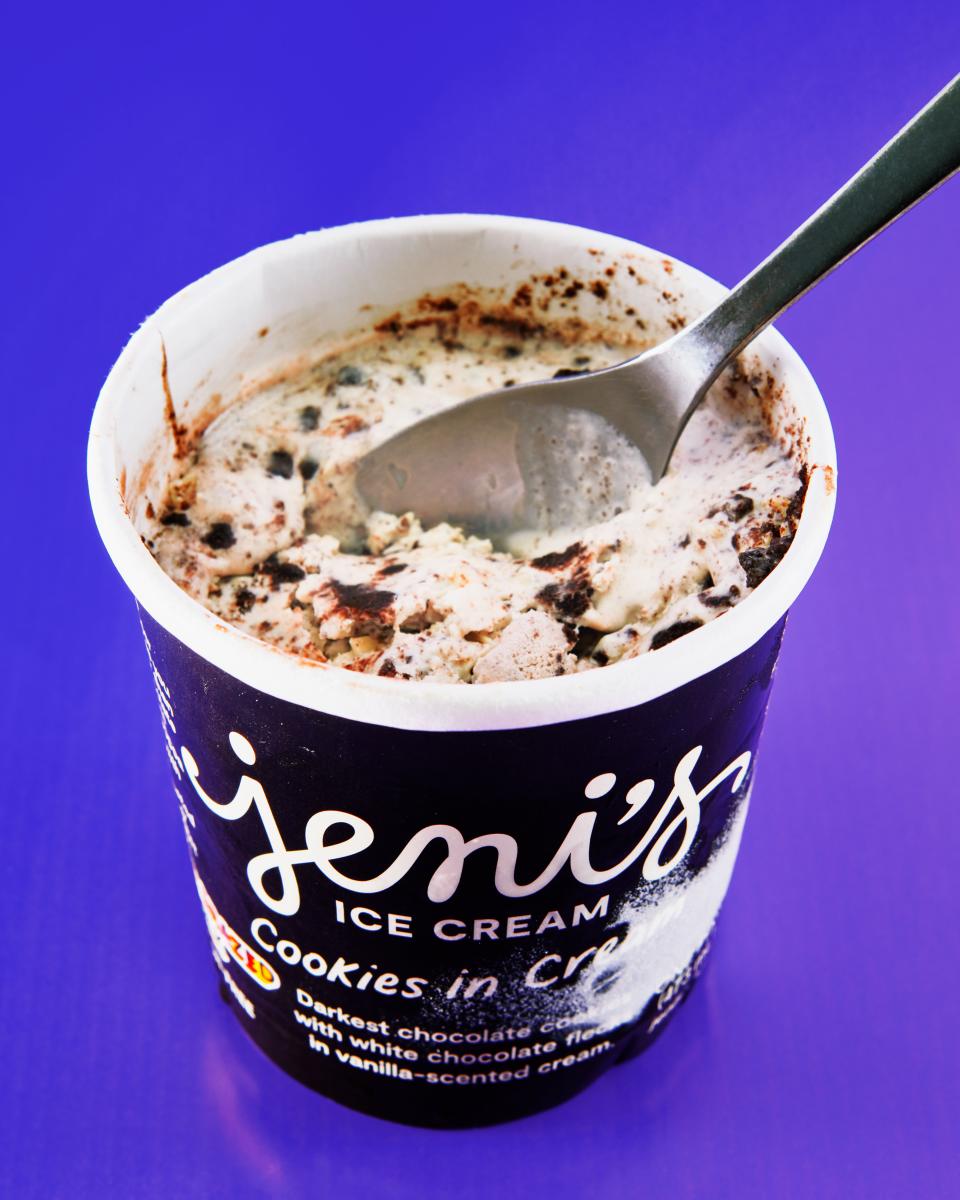 <h1 class="title">Taste Test Cookies and Cream Bon Appetit</h1><cite class="credit">Photograph by Travis Rainey</cite>