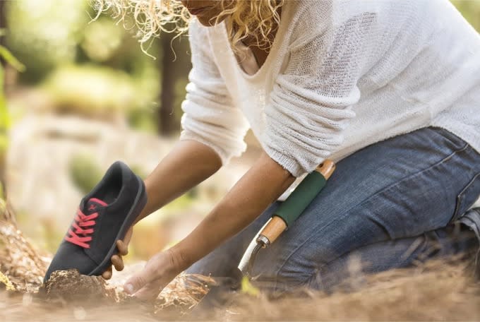 johnny-shoes-planting-the-shoe-biodegradable-shoe