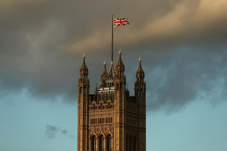 Defeat in the House of Commons on the Brexit deal is almost certain to lead to either a no-confidence vote from the opposition or a leadership challenge to May