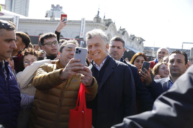 Mauricio Macri en la recorrida por la Exposición Rural de Palermo