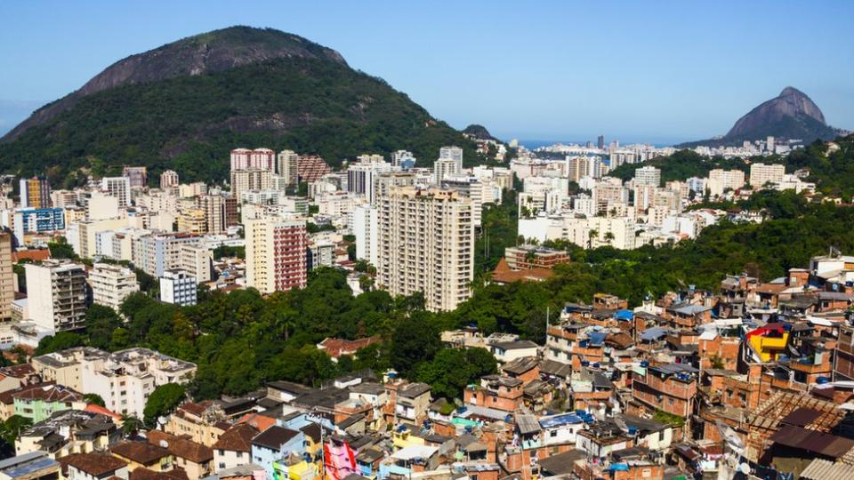 Las favelas de Río de Janeiro al lado de las zonas acaudaladas de la ciudad