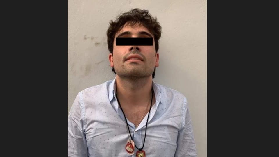 Recapturan a Ovidio Guzmán, hijo del Chapo; provoca balaceras y bloqueos en Sinaloa