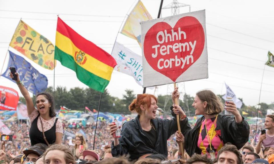 Corbyn woos young voters with a speech at Glastonbury in 2017