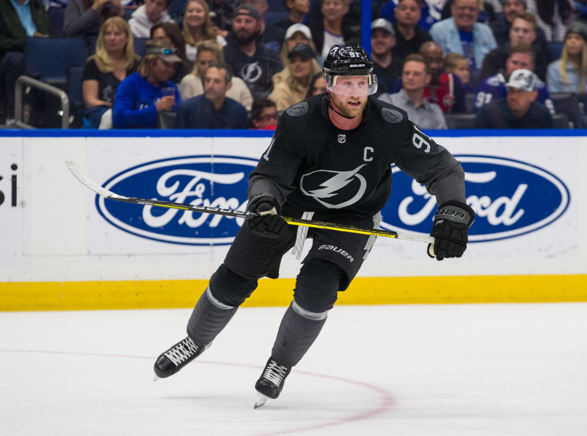 With Steven Stamkos Still Hampered By Injury, The Tampa Bay Lightning Are  Counting On His Leadership