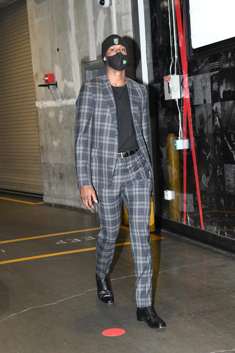 Harrison Barnes of the Sacramento Kings arrives for a game against the Clippers in Los Angeles, January 20, 2021.