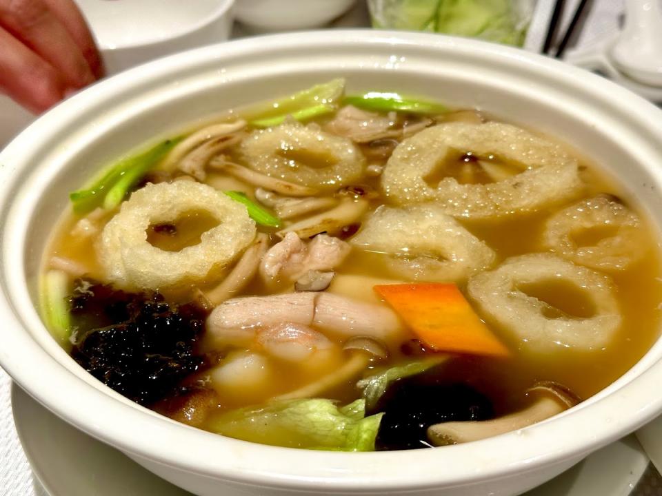Mutiara Seafood — Fish Maw soup with Chicken