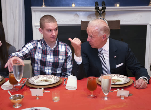 Joe Biden talks with Marine Lance Cpl. Nathan Jakubisin. (AP/Cliff Owen)