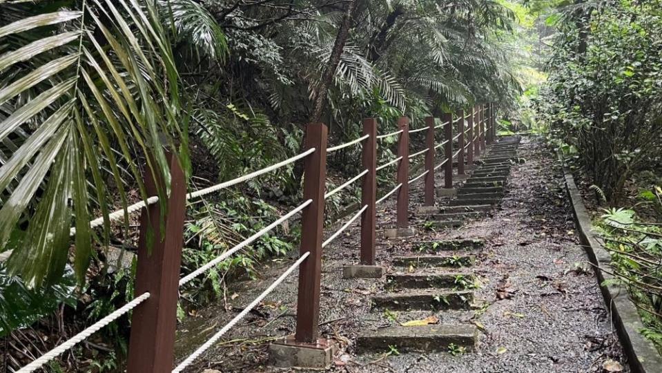 《圖說》優化步道欄杆-自然透視欄杆，以降低維護管理成本。〈觀旅局提供〉