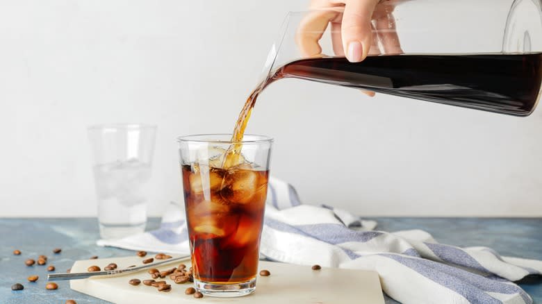 Pouring cold brew from jar