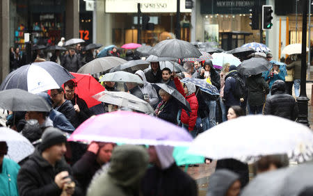 Hungarians queue to vote in their country's election, in central London, Britain April 8, 2018. REUTERS/Simon Dawson