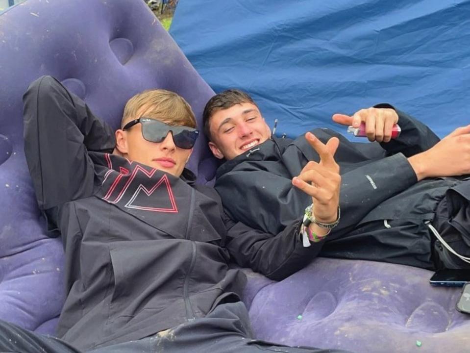 Brad Hargreaves with Jay at a festival (Instagram)