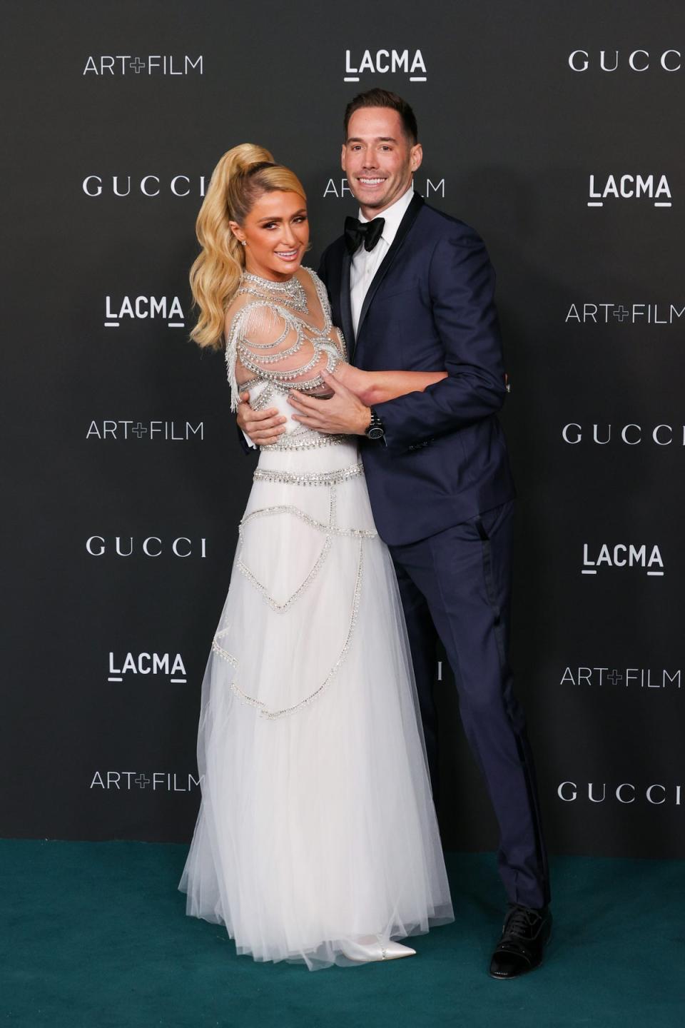 Paris Hilton and Carter Reum attend the 10th Annual LACMA ART+FILM GALA presented by Gucci at Los Angeles County Museum of Art IN 2021 (Getty Images)