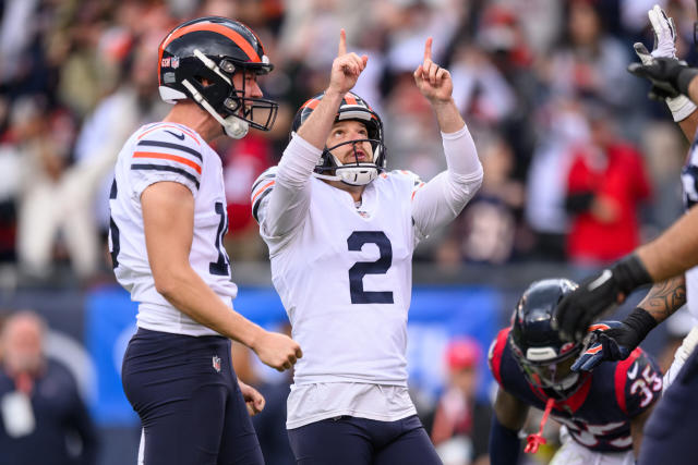 Bears kicker Cairo Santos is back at Halas Hall